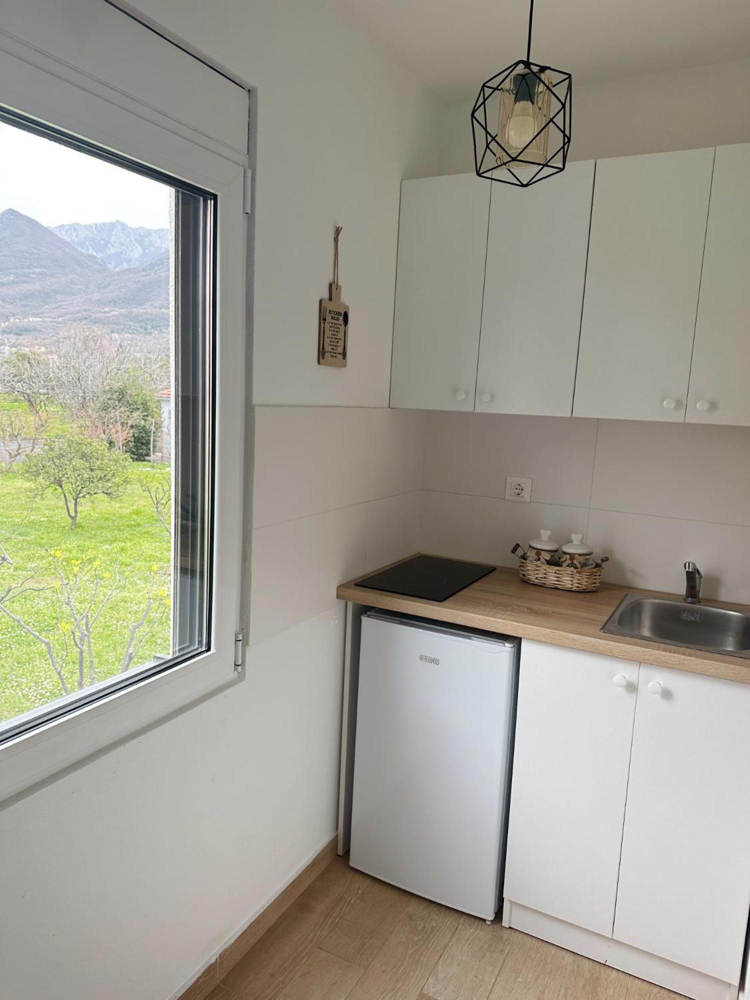 Danin Apartmani Bar Luaran gambar