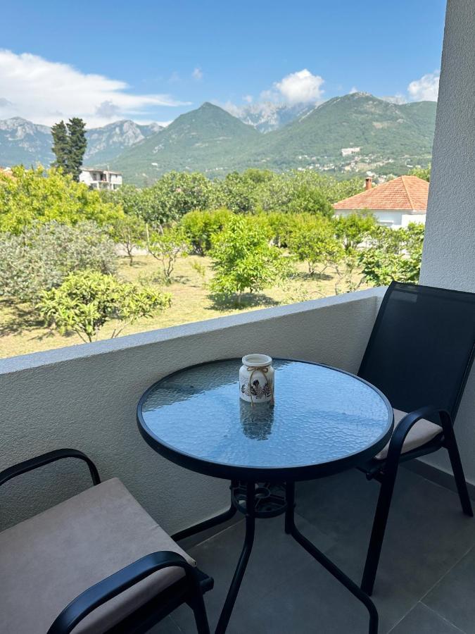 Danin Apartmani Bar Luaran gambar