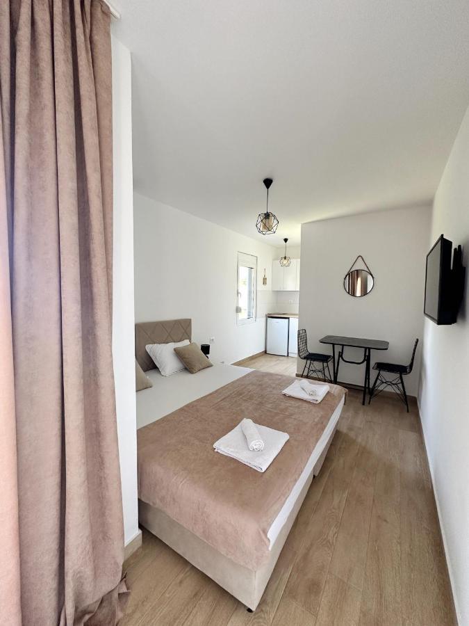 Danin Apartmani Bar Luaran gambar
