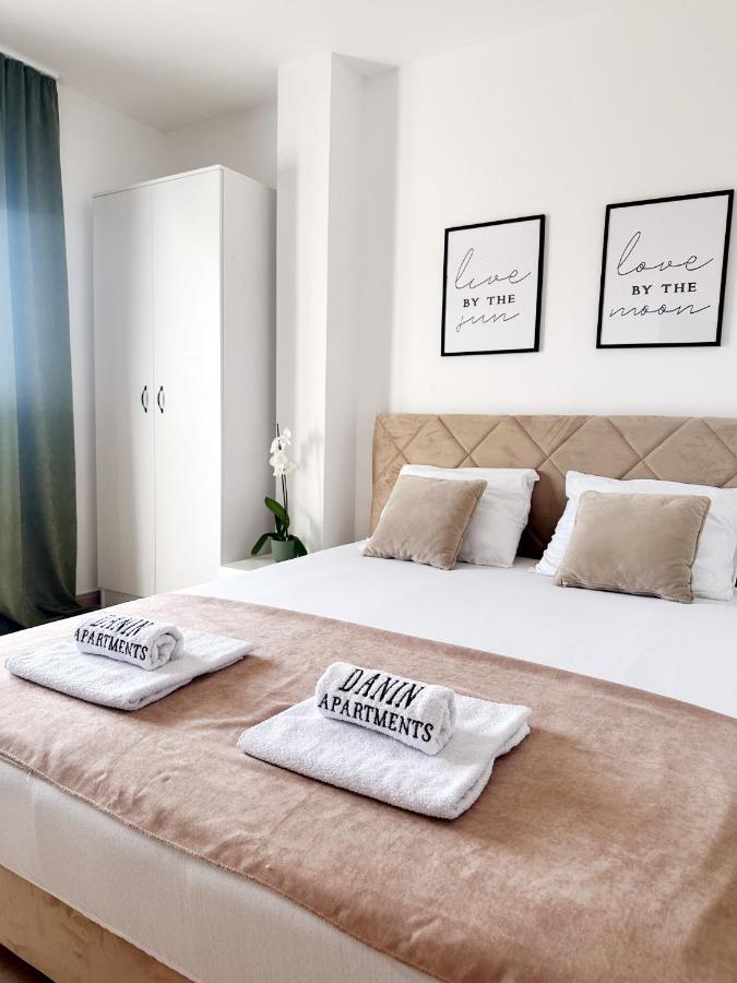 Danin Apartmani Bar Luaran gambar