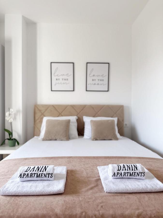 Danin Apartmani Bar Luaran gambar