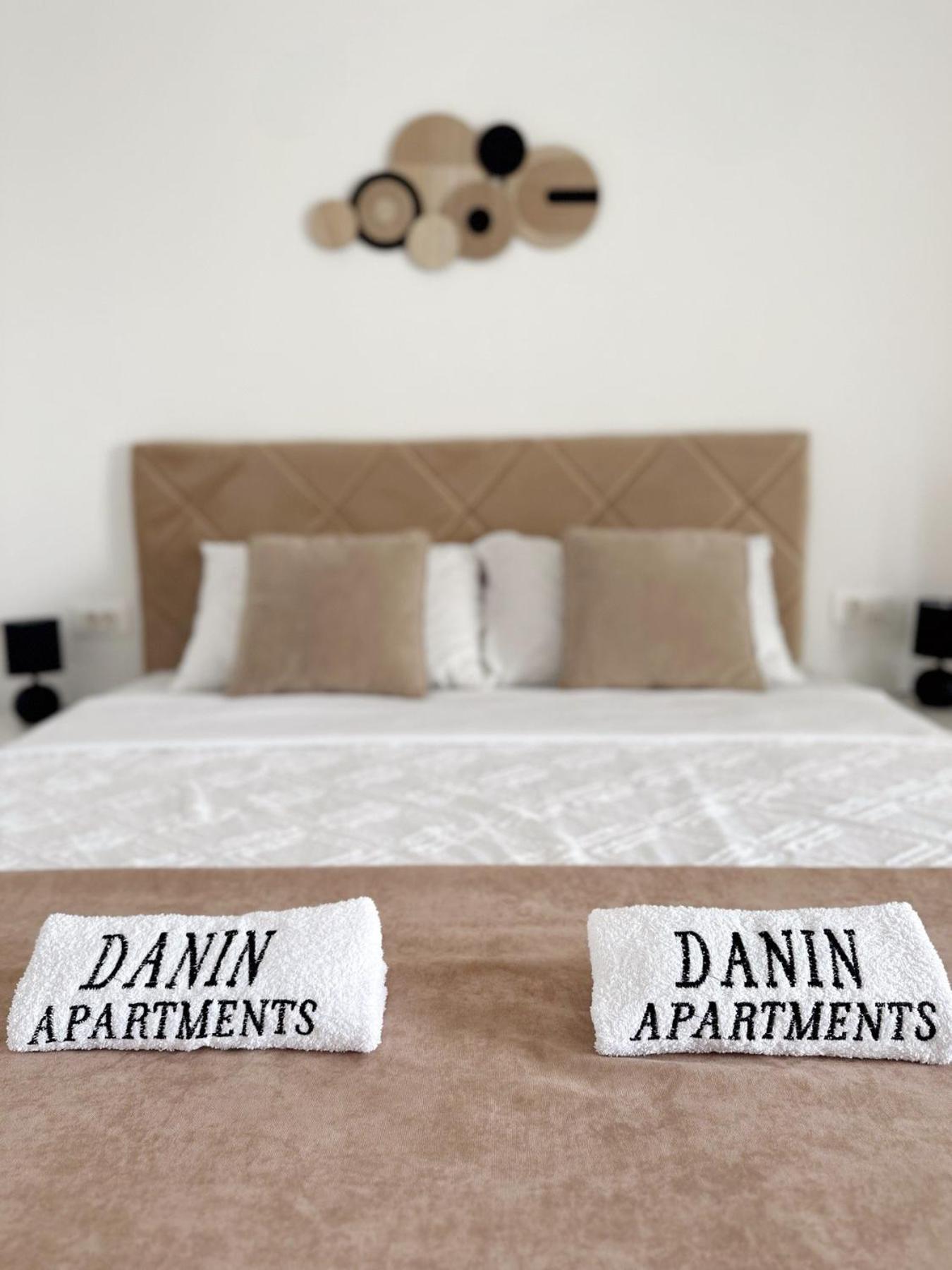 Danin Apartmani Bar Luaran gambar