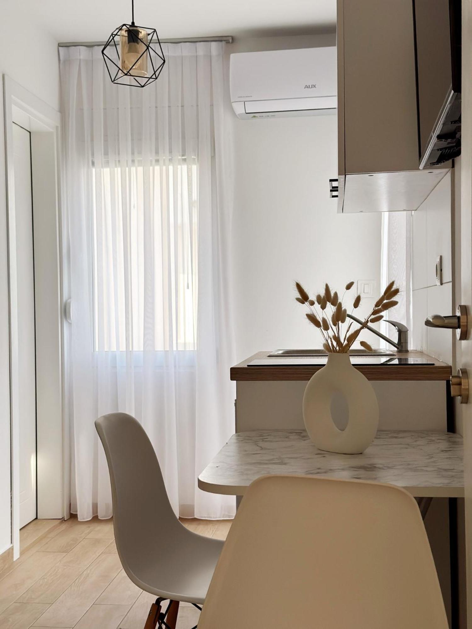 Danin Apartmani Bar Luaran gambar