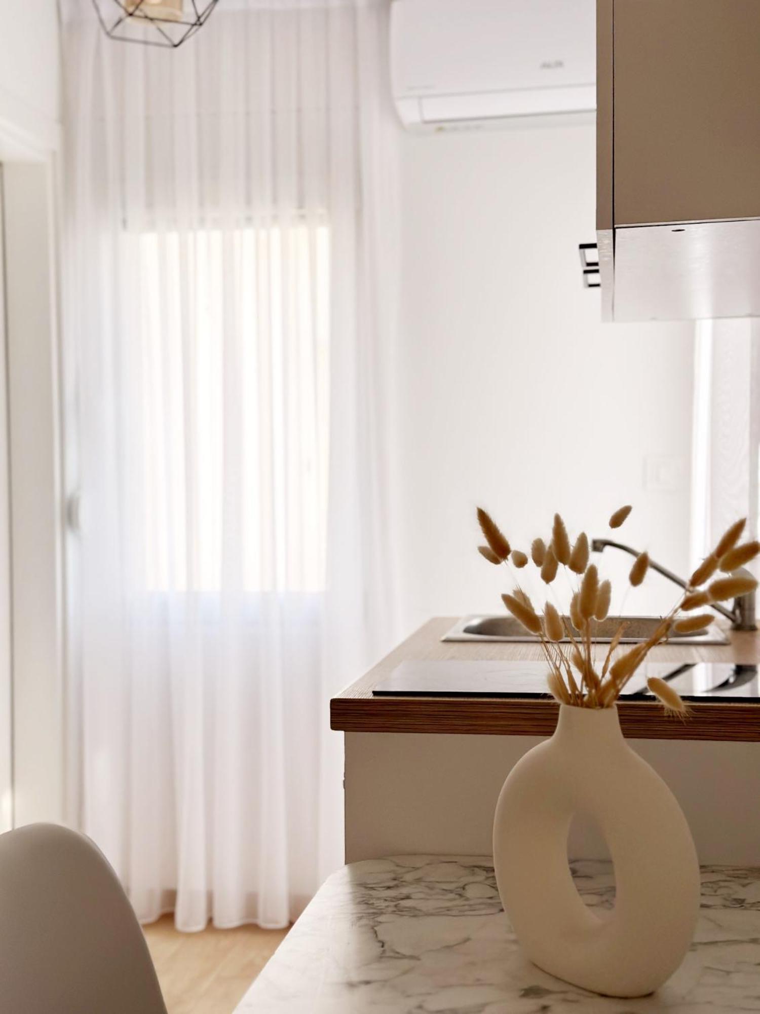 Danin Apartmani Bar Luaran gambar