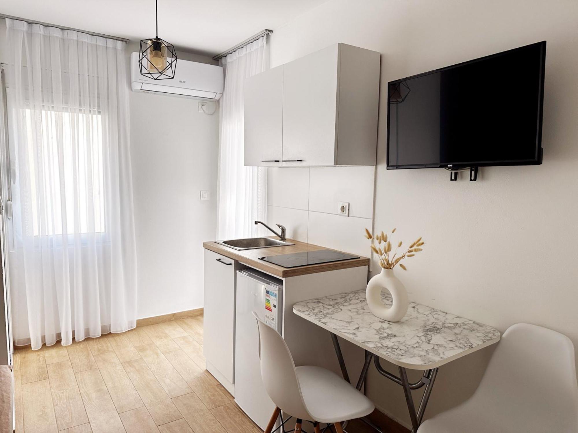 Danin Apartmani Bar Luaran gambar